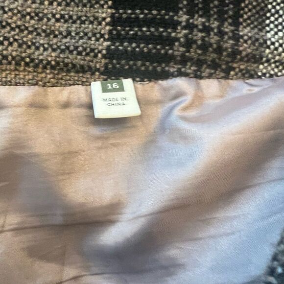 Eddie Bauer wool skirt w tiny fringe skirt. Women’s size 16. - Picture 3 of 8